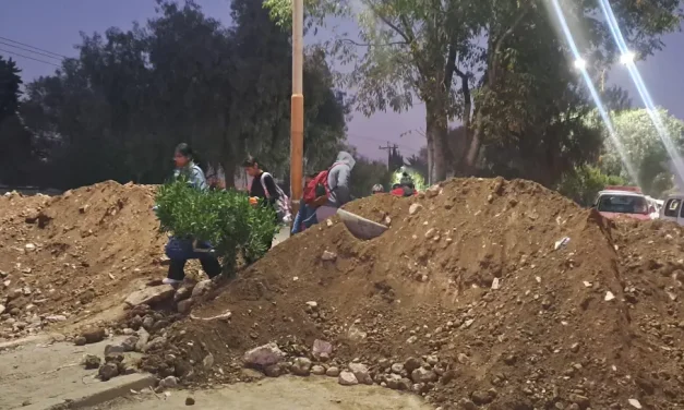 Quinto día de bloqueo por basura en Colcapirhua continúa