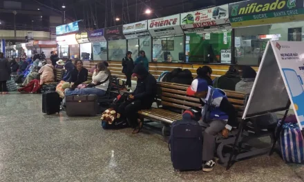 Terminal de Cochabamba suspende salidas por bloqueos