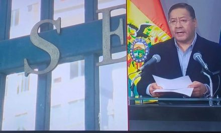 Arce: «Doy a conocer al pueblo boliviano mi decisión de declinar mi candidatura»