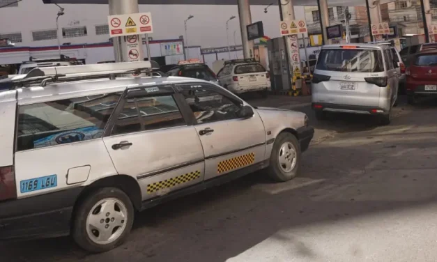 Arce no cumple y bloqueos por combustible se confirman