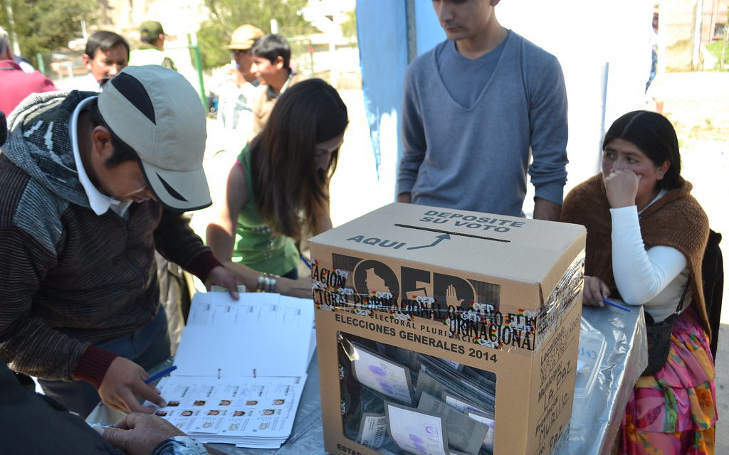 Ven que la dinámica electoral convierte a siglas políticas en “bienes codiciados”