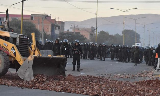 Este miércoles se inicia el tercer día de bloqueos con Cochabamba aislada y otros departamentos con protestas 