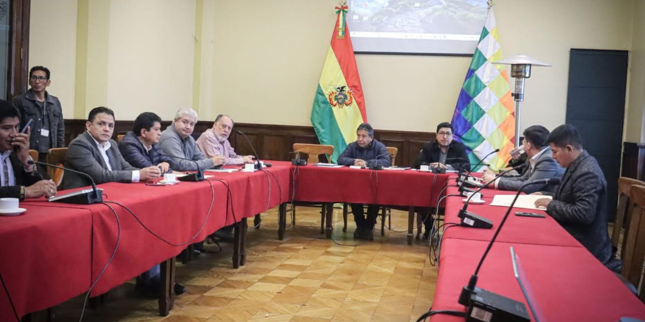 Tras reunión, Gobierno y el MAS esperan aprobación de créditos externos; evistas no garantizan apoyo