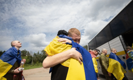 Ucrania y Rusia inician intercambio de prisioneros jóvenes