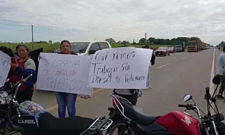 Escasez de combustible genera bloqueo y paraliza producción en Mineros