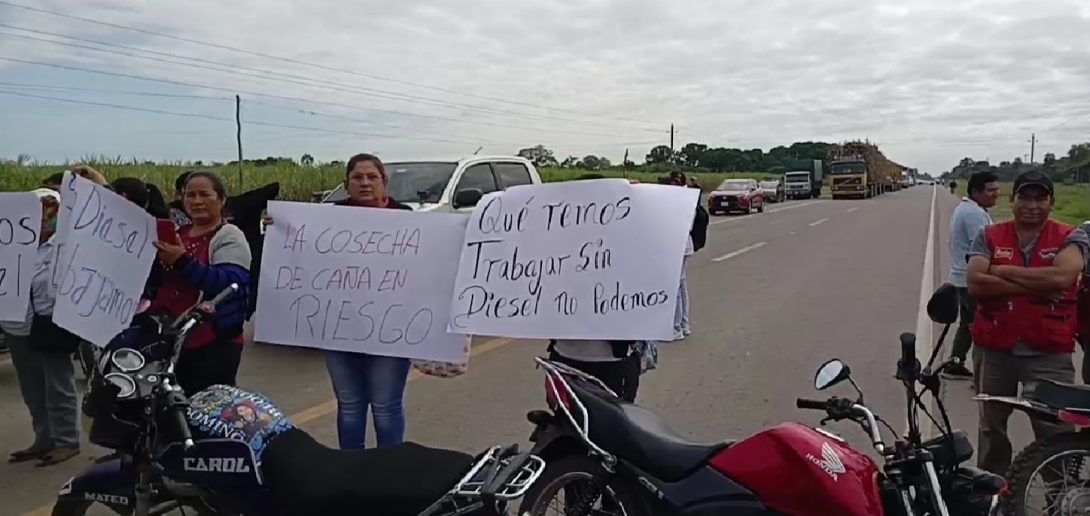 Escasez de combustible genera bloqueo y paraliza producción en Mineros