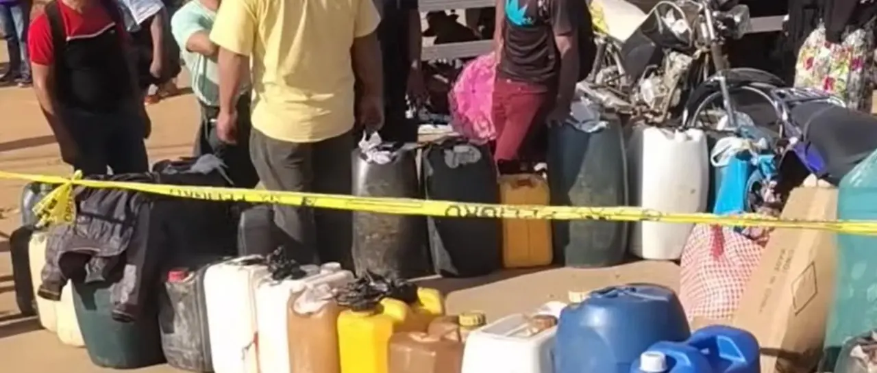 “El litro de gasolina a Bs 23”: Por la escasez, bolivianos cruzan a Brasil para comprar combustible más caro