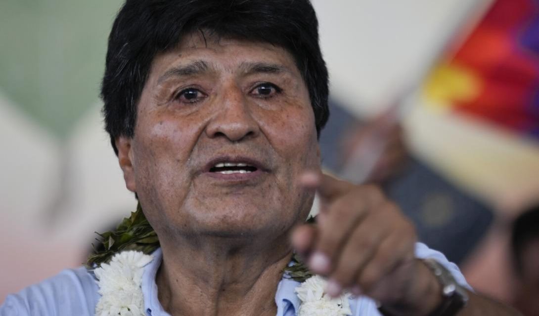 «Son acusaciones falsas»: Evo responde al dirigente que lo acusó de cercar La Paz