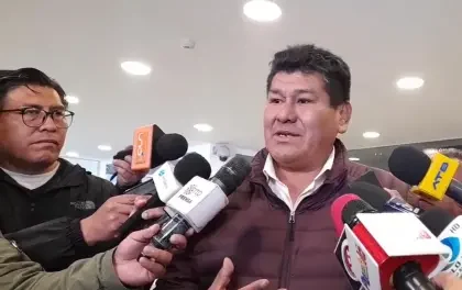 Dirigente del MAS dice que Andrónico cometió transfugio al pactar con Patzi y anuncia que pedirán su curul