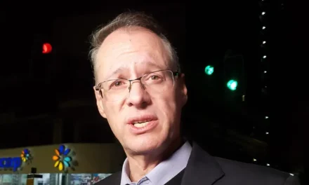 Jaime Dunn dice que presentó al TSE sus fotos como candidato y que el procedimiento para ser habilitado continúa