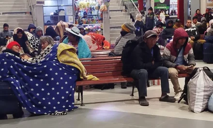 Viajes a Santa Cruz siguen bloqueados desde La Paz y El Alto