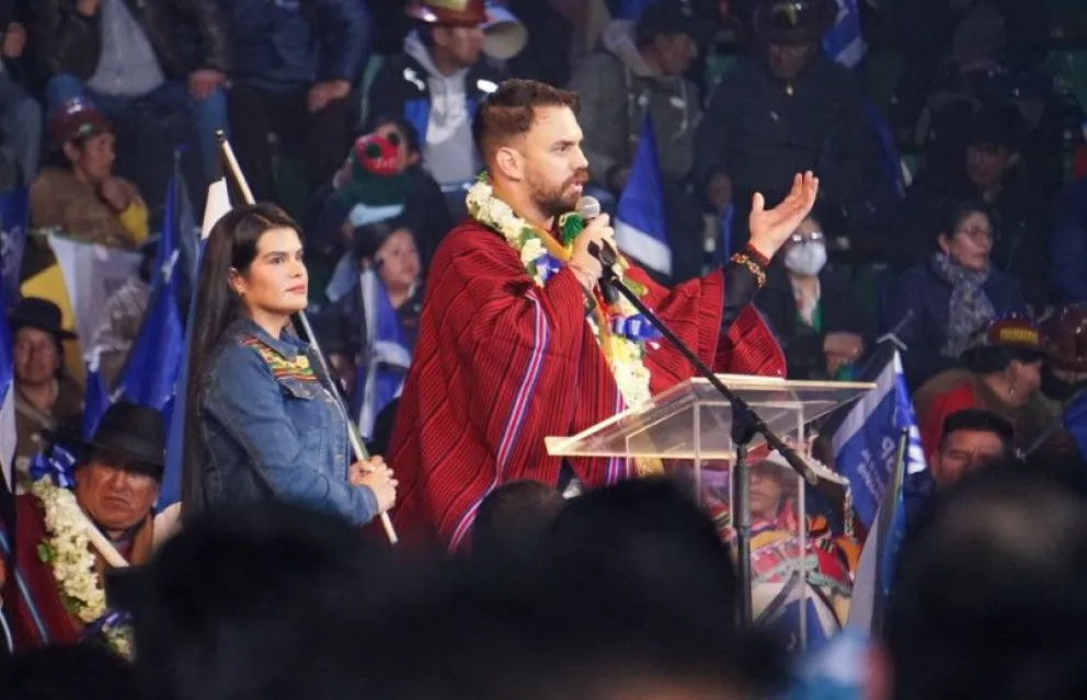 Del Castillo advierte que si el MAS sale del Gobierno, ‘pagarán’ los más vulnerables