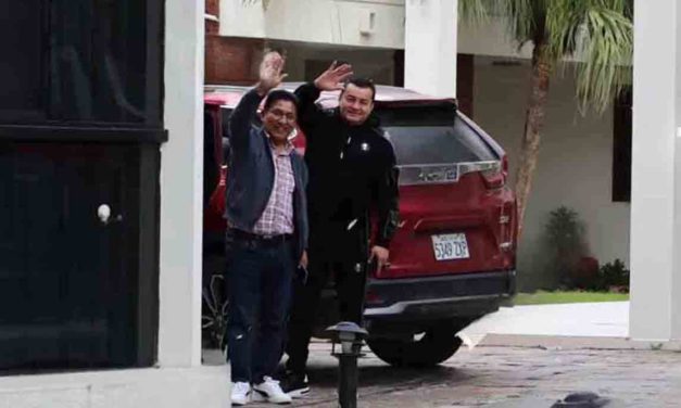 ¿Qué acordaron? Andrónico y Félix Patzi abandonan la casa de Jhonny Fernández
