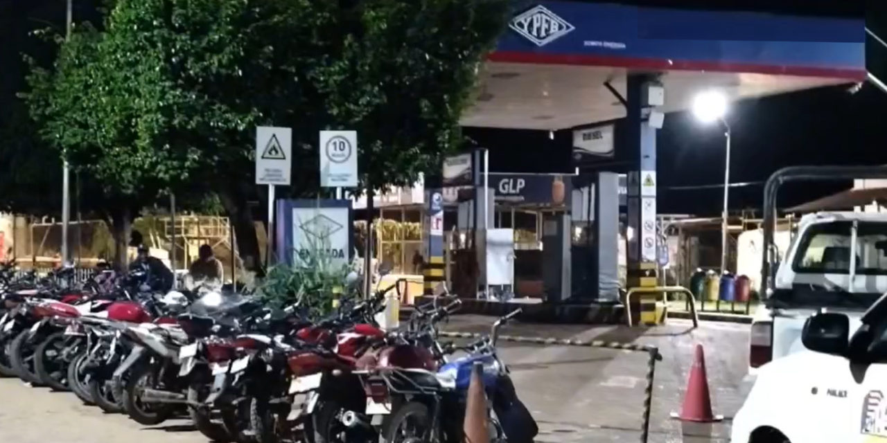 Reportan toma de planta de YPFB y de cuarto surtidores en Cobija por falta de combustible