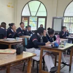 Padres apoyan adelanto de vacaciones por frío y virus