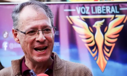 Dunn admite que no está inscrito como candidato y que eso no está sujeto a los plazos del TSE