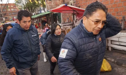 Viceministro Silva es agredido en un operativo de control de la venta de pollo