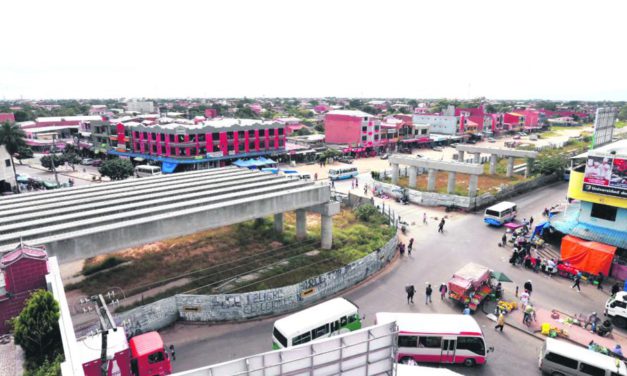 Retomarán la construcción del viaducto del Plan Tres Mil con una nueva empresa