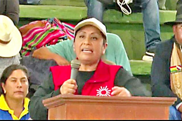 “Es el verdadero rostro del evismo (amenazas de muertes)”: Gobierno identifica concurso de delitos de Ruth Nina