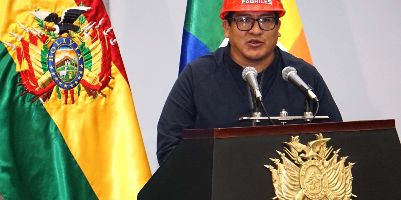 Víctor Quispe es posesionado como nuevo ministro de Trabajo
