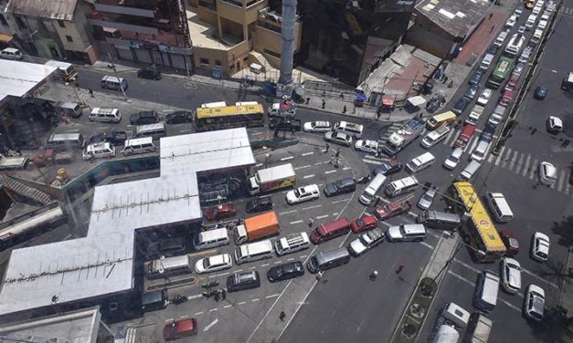 YPFB admite que no tiene recursos para eliminar filas por diésel