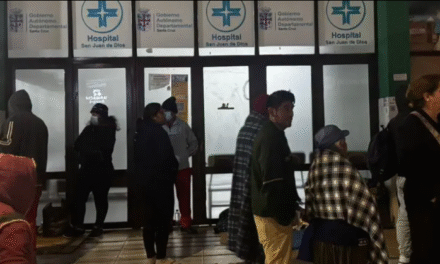 Paro de salud paraliza atención en Santa Cruz