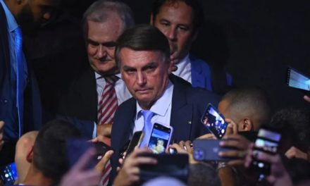Partido Liberal de Brasil expulsa a diputado por criticar a Trump
