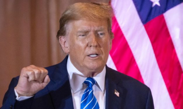 Donald Trump sufre de insuficiencia venosa crónica