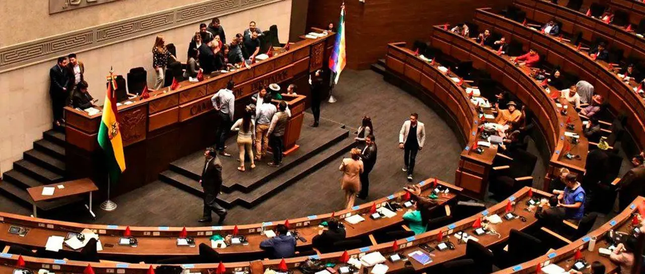 Contratos de litio: Diputados anuncia pausa en su vigilia este sábado y retomarán medidas el 28 de julio