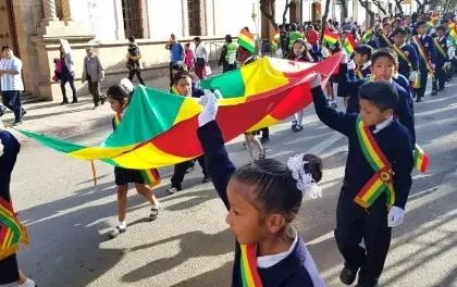 Gobierno declara doble feriado nacional el 6 y 7 de agosto por el Bicentenario de Bolivia