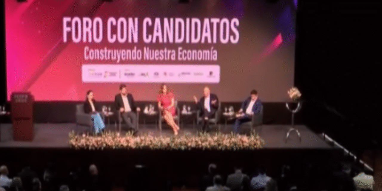 Samuel fue el único presidenciable que asistió al Foro Económico; Tuto envió a un candidato a senador