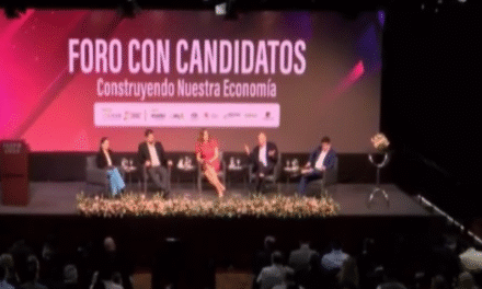 Samuel fue el único presidenciable que asistió al Foro Económico; Tuto envió a un candidato a senador