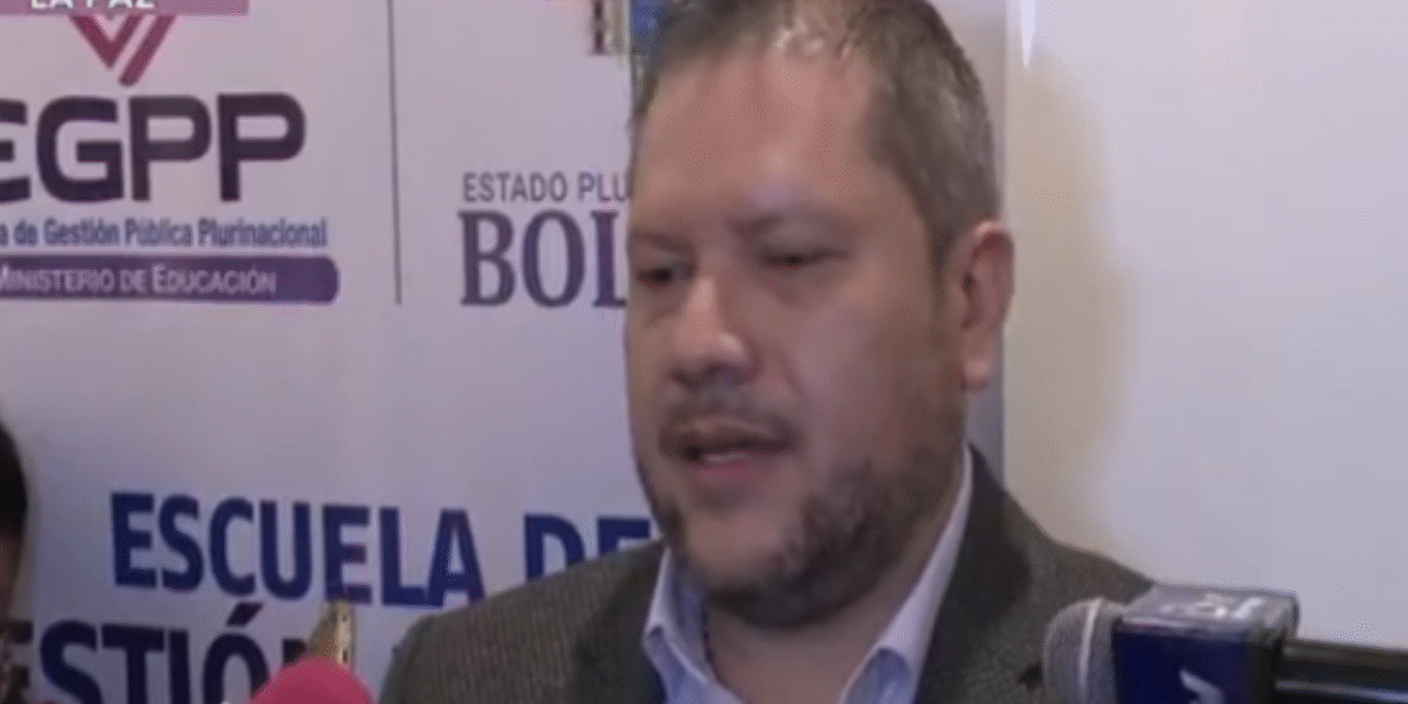 Gobierno minimiza escasez de carburantes y habla de simples “picos de sobredemanda”
