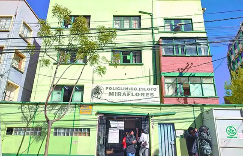 “Vuelva mañana” y “se acabó”, el drama silencioso de los asegurados por la escasez de fármacos