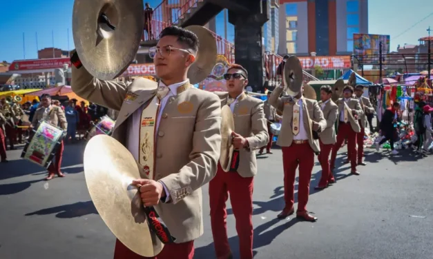 Más de 45 fraternidades participan de la preentrada en honor a la Virgen del Carmen; Alcaldía garantiza resguardo policial