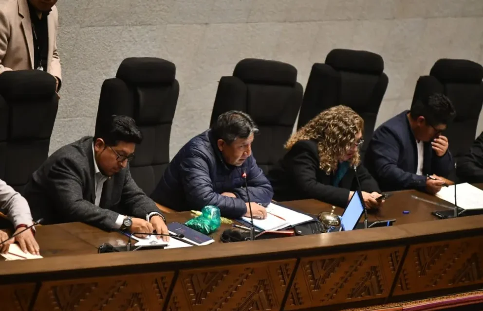Suspenden por segunda vez la reinstalación de la sesión en la ALP por falta de quórum; estaba en agenda un crédito millonario