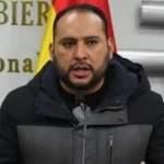 Ministro Ríos advierte que romper papeletas es atentatorio; desde el evismo llaman a “quemar” ánforas