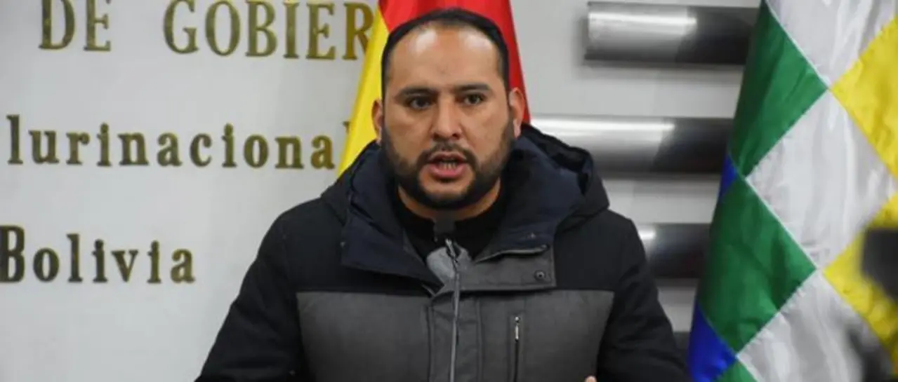 “Es un precedente” para los que pretendan afectar la democracia, remarca ministro Ríos tras la reclusión de Ruth Nina