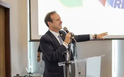 “Vamos con la idea correcta”, dice vocero de Libre, que apuesta al “voto por convicción” y al contacto con los electores