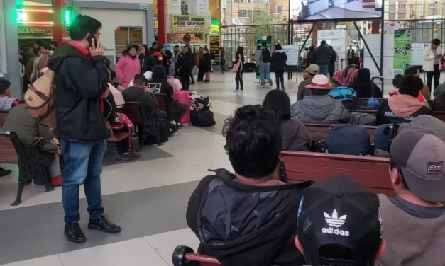 A poco del retorno a clases, hay alta demanda de viajes en medio de la falta de diésel y reclamos por precios del pasaje