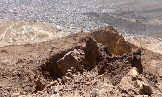 COMIBOL-Fedecomin: Restringen acceso de maquinaria pesada al Cerro Rico y subirán 1.500 volquetas con relleno seco diarios para mitigar hundimientos