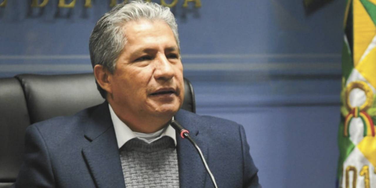 Novillo culpa al evismo por el ascenso de la derecha al poder y por pactar «debido proceso para los presos políticos»