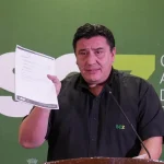 Gobernación cruceña inicia pago del bono y pide levantar paro