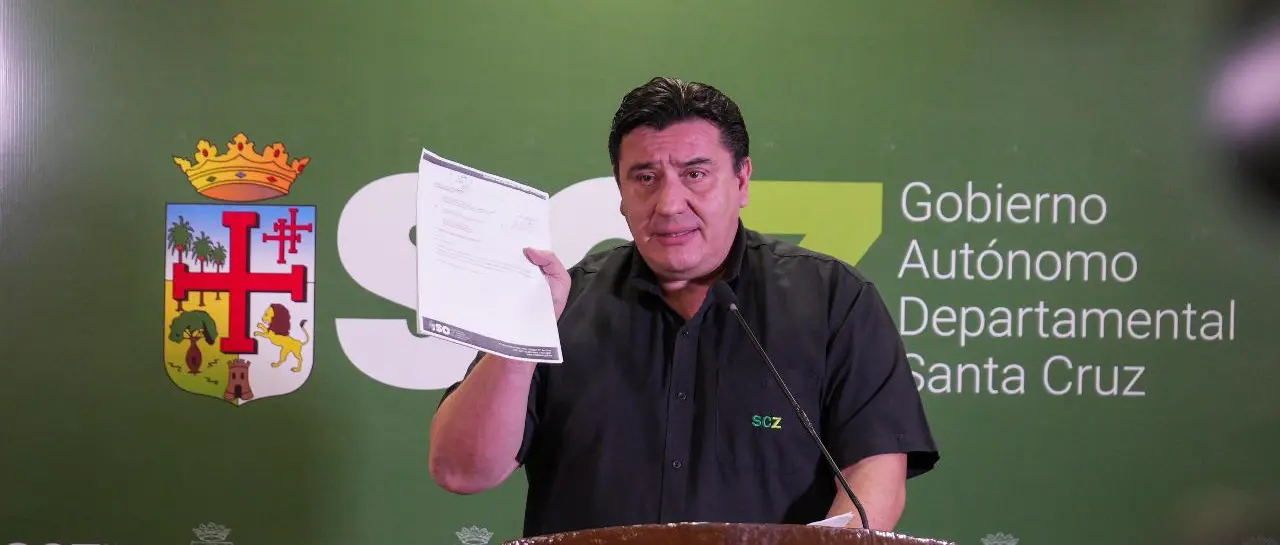 Gobernación cruceña inicia pago del bono y pide levantar paro