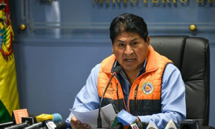 Bolivia registra dos incendios activos; Calvimontes advierte que varios focos serían provocados