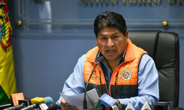 Bolivia registra dos incendios activos; Calvimontes advierte que varios focos serían provocados