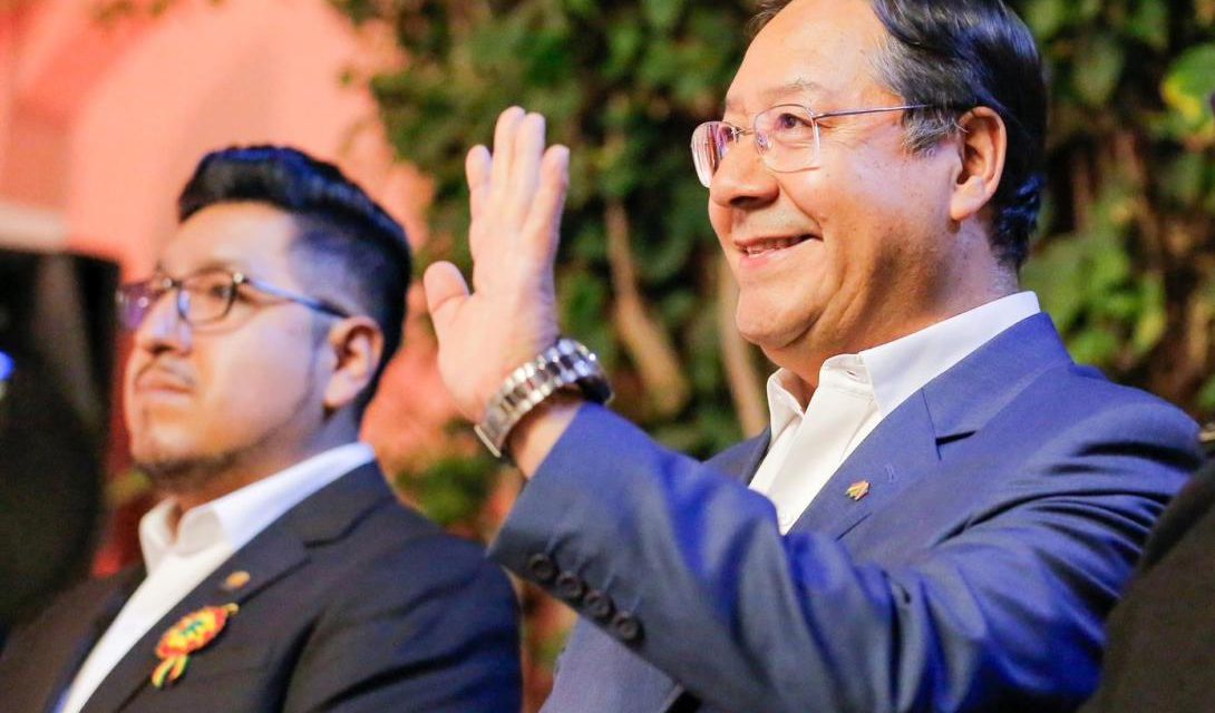 Arce utiliza actos del Bicentenario para hacer campaña por la izquierda