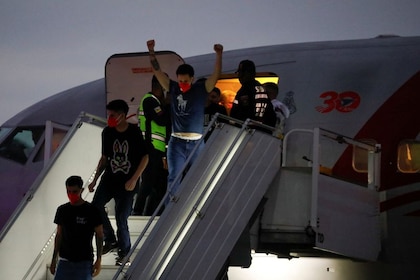 Un grupo de 200 migrantes llegó a Venezuela en un avión procedente de Texas