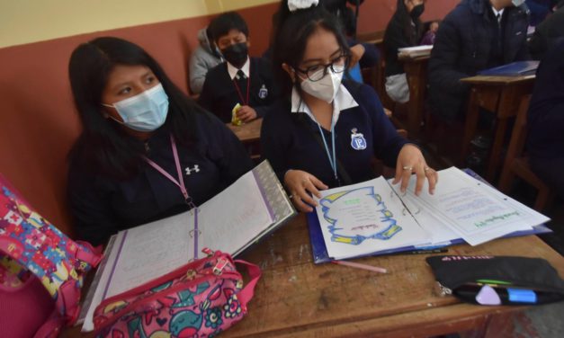 El horario de invierno escolar continuará en La Paz y El Alto mientras persistan las bajas temperaturas