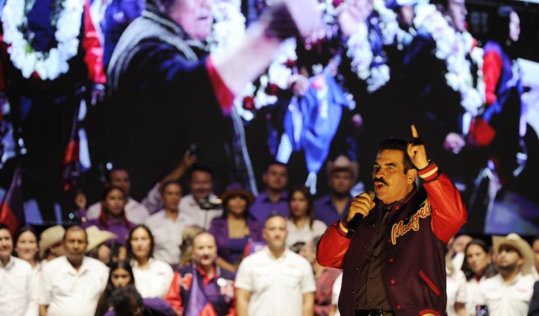 Manfred promete, en el cierre de su campaña, liberar a Luis Fernando Camacho